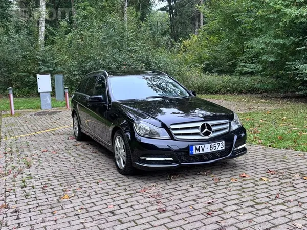 Mercedes c220 Avangard (125kw). Ideālā stāvoklī. Nav rūsējusi. Pie 270 tk no