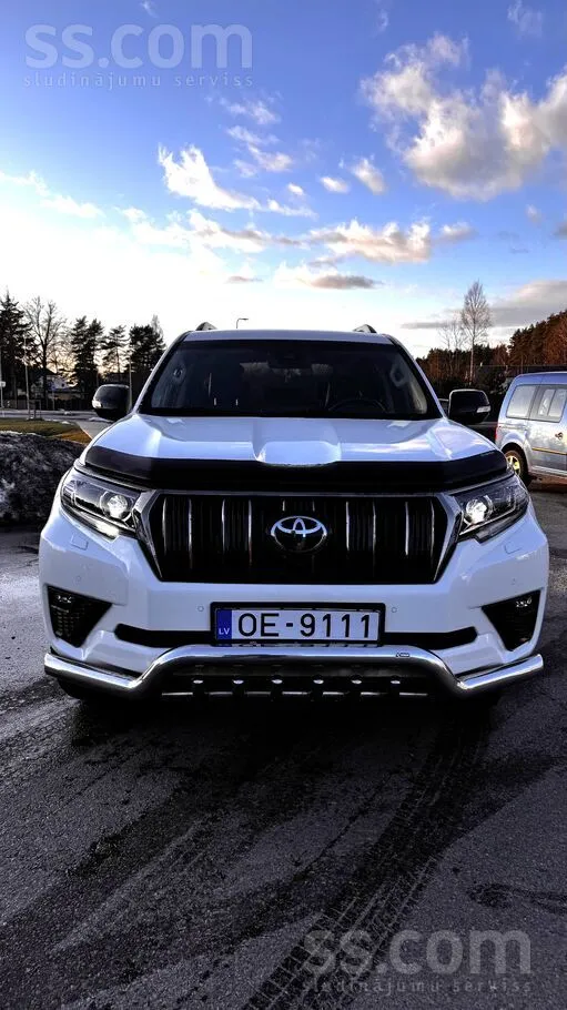 Land Cruiser Black Edition, 204 ZS, Jbl + 1, 5kw sub, automats, perfektā stā