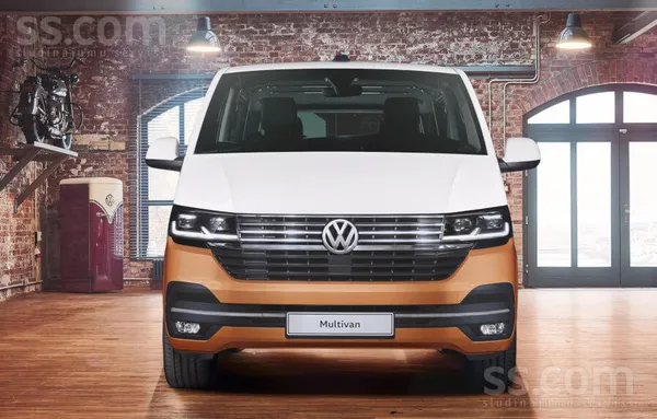 VW Multivan Ar 2.5 Dizeļdzinēju un manuālo atrumkarbu. 

-Auduma salons.