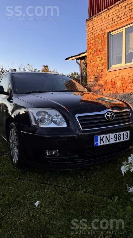 Toyota Avensis. Дизельный двигатель. Механическая коробка передач. Кожаный с