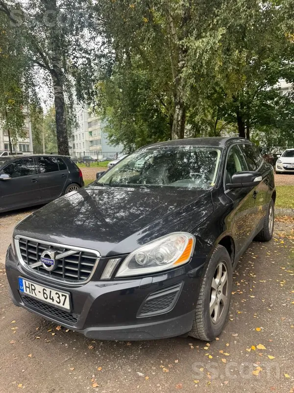 Продаю volvo xc 60. Вторые покупатели . Машина покупалась в салоне в Латвии.