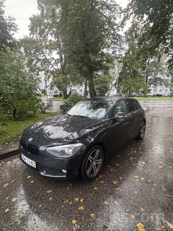 Pārdod labā stāvoklī un ekonomisku BMW, ar ziemas riepām. Tikko nomainīta ķē