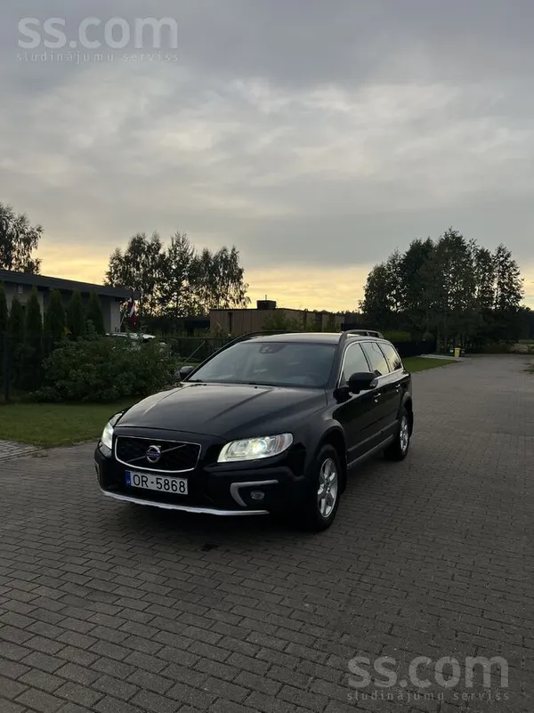 Volvo XC 70 2.0D, 133kw - 181hp, механическая 6-ступенчатая коробка передач.