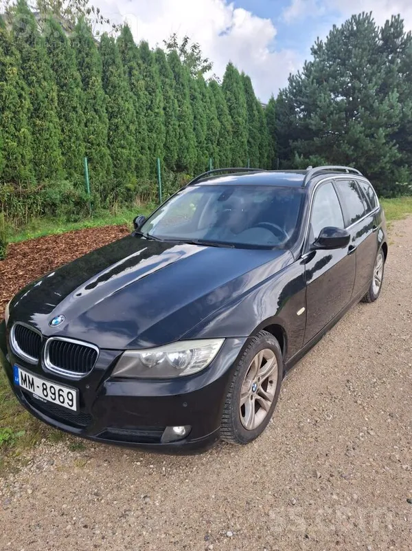 BMW 318 2009, 2.0D dīzelis, Manuāls, Universāls, Melns — Latvijā