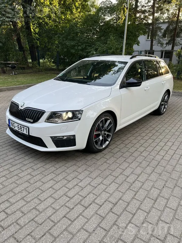 Lielisks auto, neprasa lielus ieguldījumus, jaudīga 184Zs, mazs degvielas pa