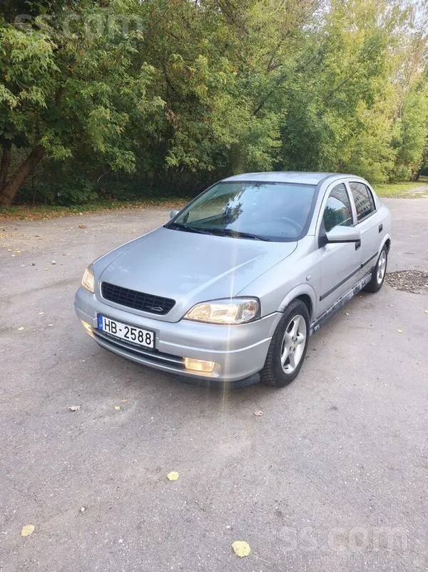 Pārdodu opelīti. Jauna TA. Priekšā jauni bremžu diski un kluči. Jauna indukc