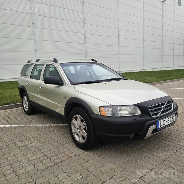 Volvo Xc70 Light Green , 2, 5 benzīns, 154kw, Manuāla karba, 4x4, Ideāla viz