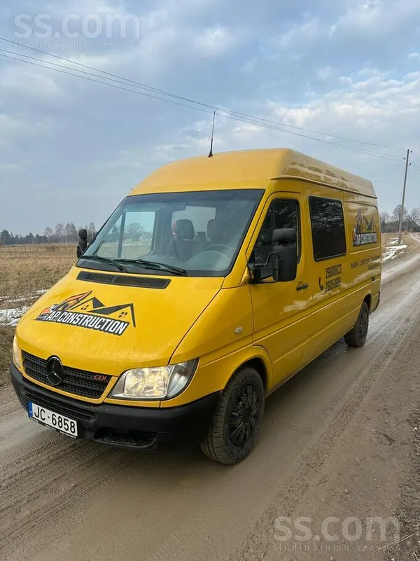MB 115Kw, 2.7Cdi, ir tahogrāfs(šaibinieks) . Auto ir uzturēts labā stāvoklī,