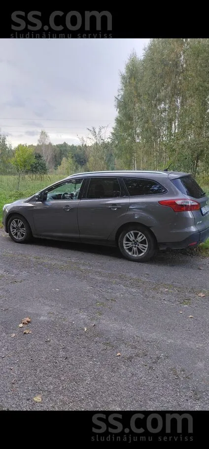 Tirgoju Ford Focus, ļoti ekonomisks. Mazs ceļa nodoklis, kas ir uz gadu 54.e