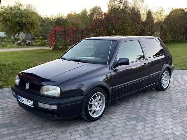 Labi saglabājies golfiņš . 1.8 mono, skate līdz aprīļa beigām . Līdzi daudz
