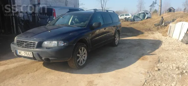 Pārdodas xc70 2.5T Benzīns/gāze ir vizuāli defekti, tehniski pie 400000 veik
