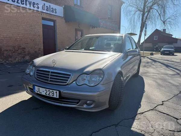 Pārdod Mercedes C200 W203 labā tehniskā un vizuālā stāvoklī. 
TA līdz 29.09