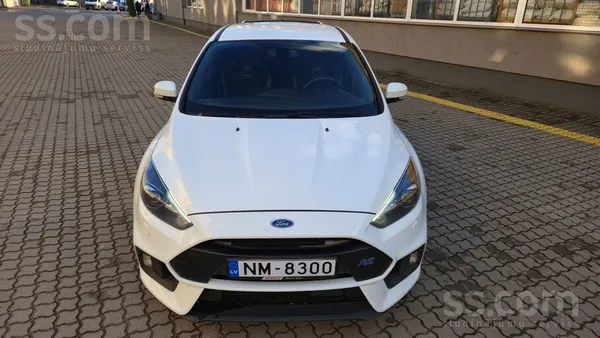 Ford Pārdodu Ford Focus RS 2016. gada īsts hot-hatch ar