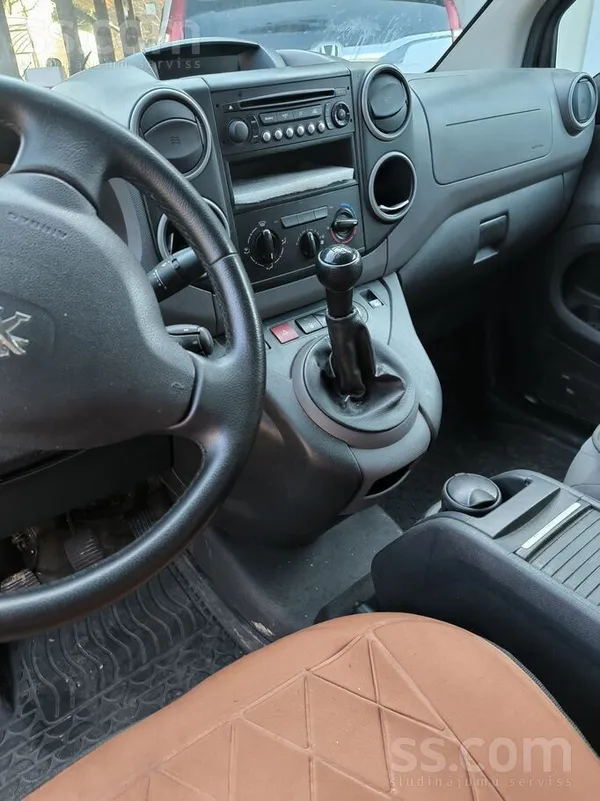 Продаю Peugeot Partner
Двигатель 1.6 Hdi дизель 73Kw
Пробег: 141000 км