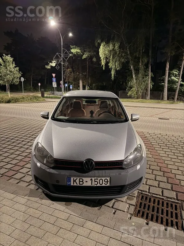 Volkswagen Golf 6 2009, 2.0D dīzelis, Manuāls, Hečbeks, Sudrabs — Latvijā