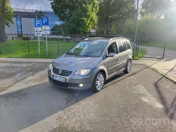 Pārdodas vw touran 2.0tdi. 100kw ar tiko izietu apskati, nodoklis nomaksāts.
