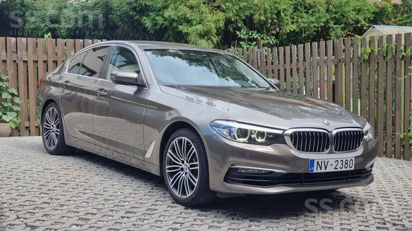 Pārdodu BMW E39 520 M-pakotne Individuāls salons 2.2 benzīns gāze (125Kw 170