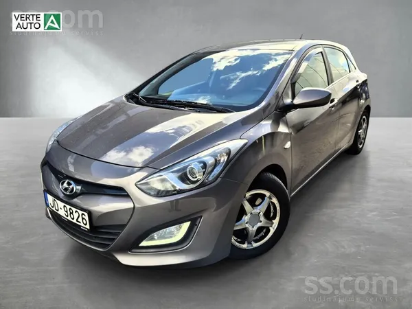 Hyundai i30, 1.4D Dīzeļa dzinējs 66 kW/89 Zs , Manuālā Pārnesumkārba. 

Ap