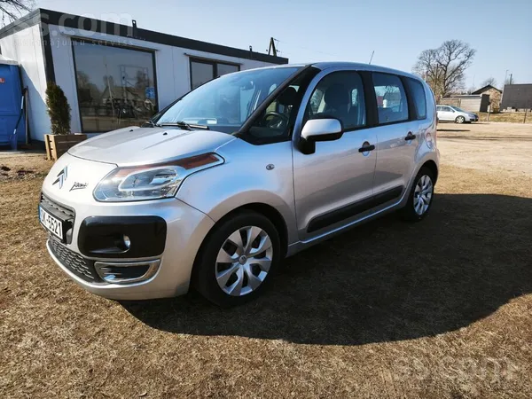 Citroen C3 Picasso 1, 6 Dīzelis 80kw. 109zs. 
5 Ātrumu mehānika. 
Auto ir