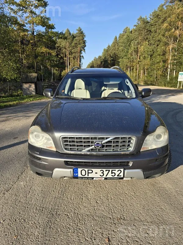 Pārdodu Volvo Xc90 labā tehniskā stāvoklī. Tikko izieta TA bez aizrādijumiem