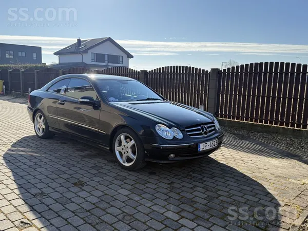 Pārdod Mercedes-Benz Clk240 (W209)

Melna krāsa, elegants kupejas tipa aut