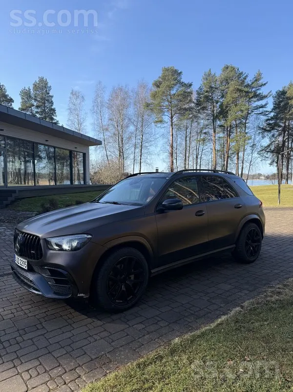 Uzņēmums pārdod Mercedes Gle automašīnu teicamā tehniskajā stāvoklī.
Vizua
