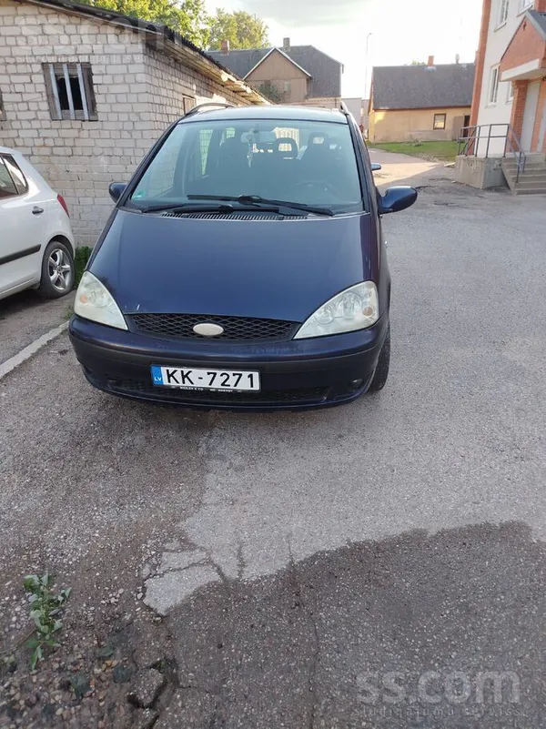 Pārdodu vai mainu pret zāles pļaušanas traktoriņu vai zaru šķeldotāju. Auto