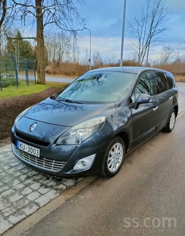 Pārdodu ietilpīgu un uzticamu auto. Labā tehniskā un vizuālā stāvoklī, regul