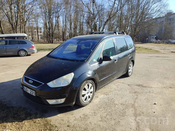 Pārdodu auto labā stāvoklī ar tikko izieto tehnisko apskati. 
Vienīgais īpa