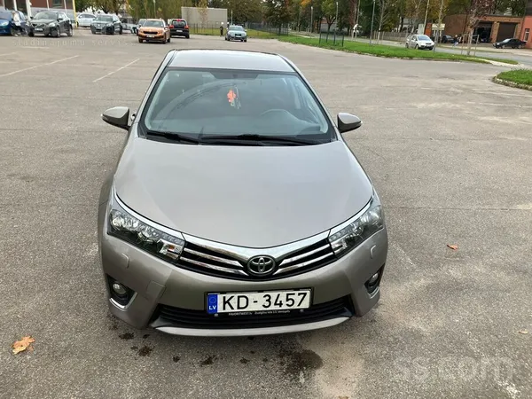 Pārdodam savu uzticamo ğimenes auto. Vienā saimē bijis visu savu dzīvi. 
 R