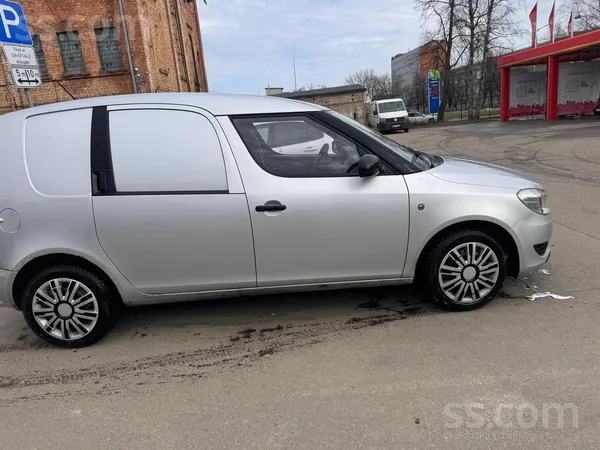 Labs un ekonomisks darba autiņš, ideālā tehniskā stāvoklī. Tikko Jauna TA. C