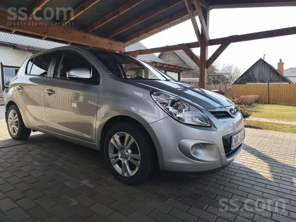 Pārdod Labu Auto Ideāls Pirmais Auto / Pilsētai
Ja meklē uzticamu, ekonom