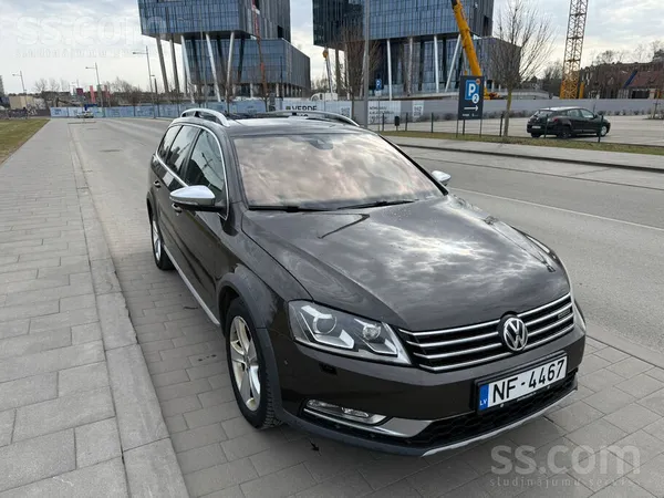 Volkswagen Passat Alltrack 2013, 2.0 benzīns, Automāts, Universāls, Brūns — Latvijā