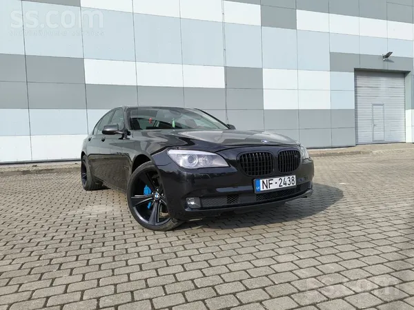 Ļoti laba stāvoklī, vienīgais saimnieks Lv, Auto vienmēr ir pieskatits, pirm