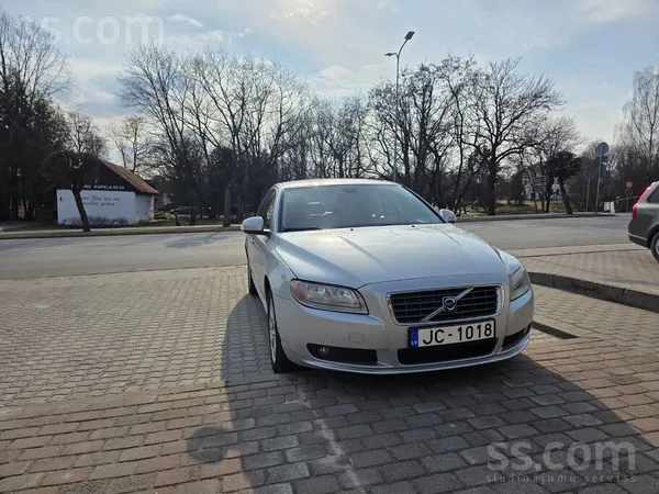 Volvo S80