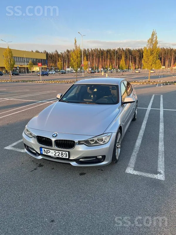 BMW 320