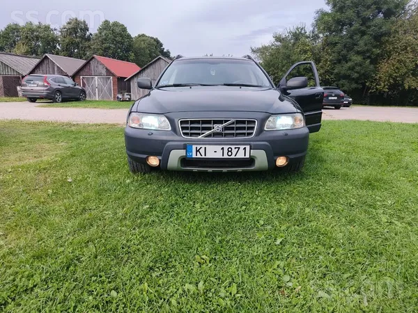 Pārdodu koptu Volvo Xc70 D5 Awd, automāts

2005. gada beigas, 2.4 dīzelis,