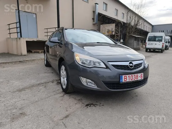 Benzīns- No Nīderlandes Opel Astra Sport Tourer1.4Benzīns 103kw-140zs. 
Aut