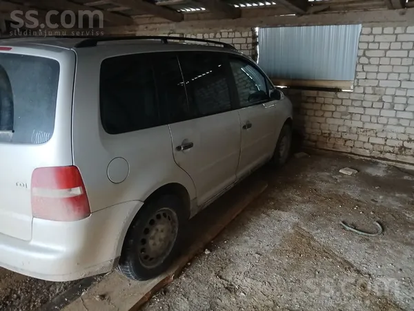 Volkswagen Pārdodu pa rezerves daļām.