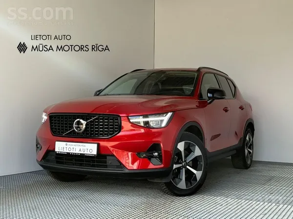 Volvo XC 40, B4, Ultimate Dark,  

-145Kw/197Zs, 2.0 benzīns, 8At.  
-Jau