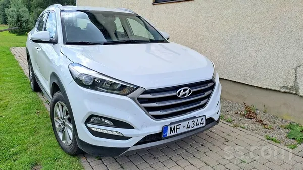 Pārdod Hyundai Tucson 1.7d. 
Auto ļoti ekonomisks. 
Jaunas M+S riepas. .