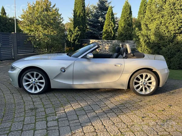 Pārdod BMW Z4 2.2 benzīna 6 cil dzinejs. Patiess nobraukums. Aprīkojumā ieti