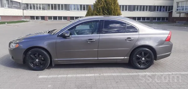 Volvo S80