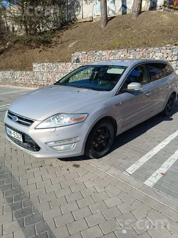 Ford Pārdod Ford Mondeo 2.0Tdci auto labā tehn. stāvokl