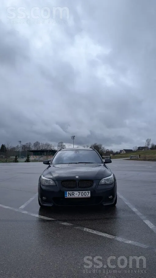 BMW 530