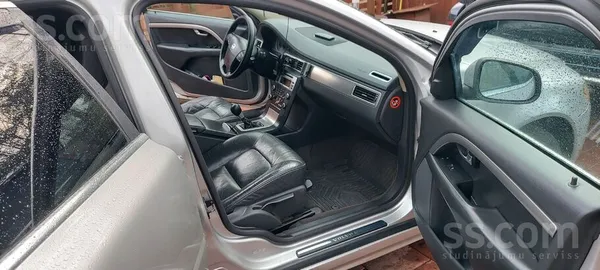 Volvo S80