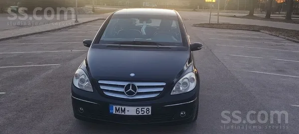 Mercedes B200