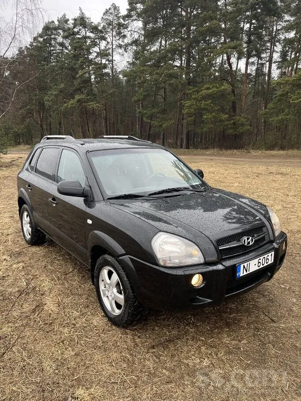 Не спеша продается Hyundai Tucson 2.0 Crdi, 2Wd, 103kW кпп-автомат. Хорошее