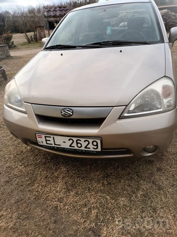 Suzuki Pardodu savu auto labā stavokli, ekonomisks, tirs 