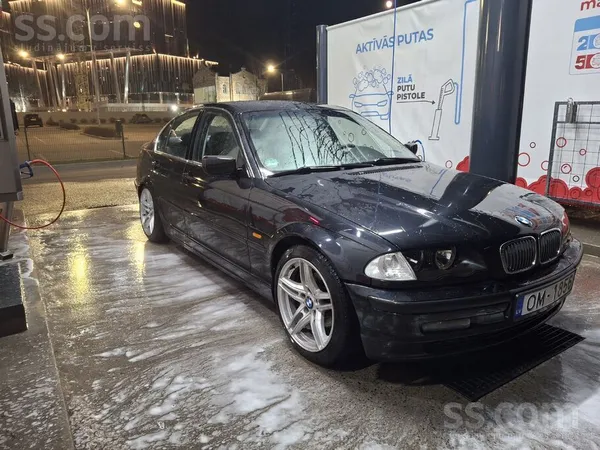 Pārdodu BMW e46 320i ar manuālo kārbu ar tik tikko izietu tehnisko apskati,